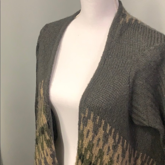 Sweater - Picture 2 of 5